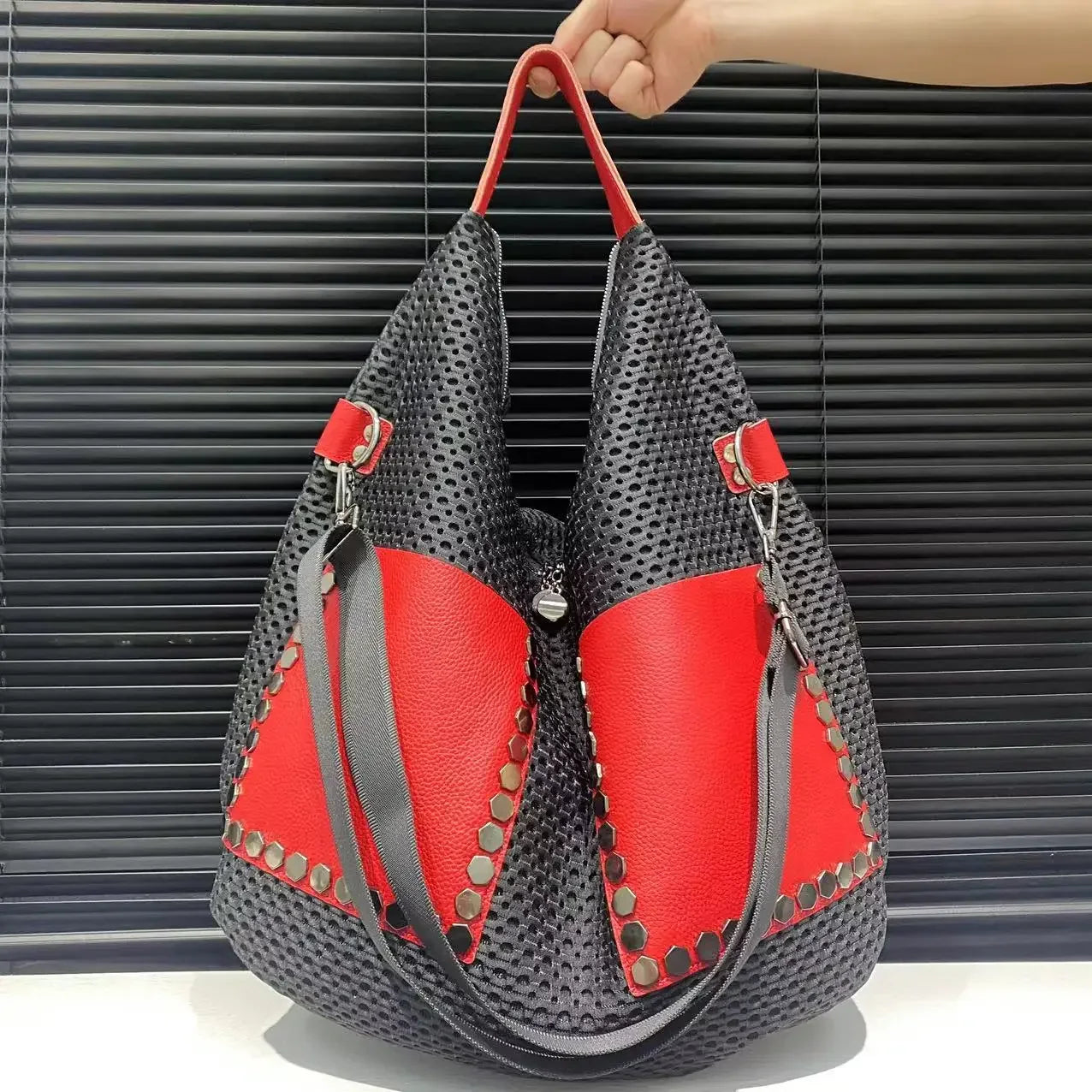 Women's fashionable retro mesh patchwork cowhide tote bag with large capacity single shoulder crossbody carrying bag